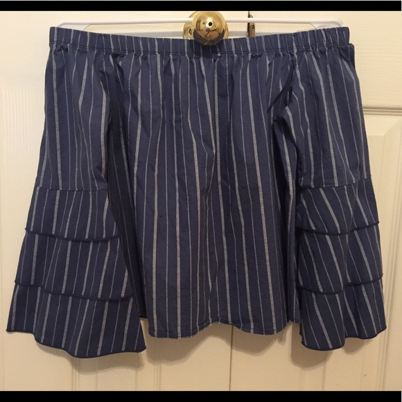 Off shoulders blouse - Picture 2 of 3